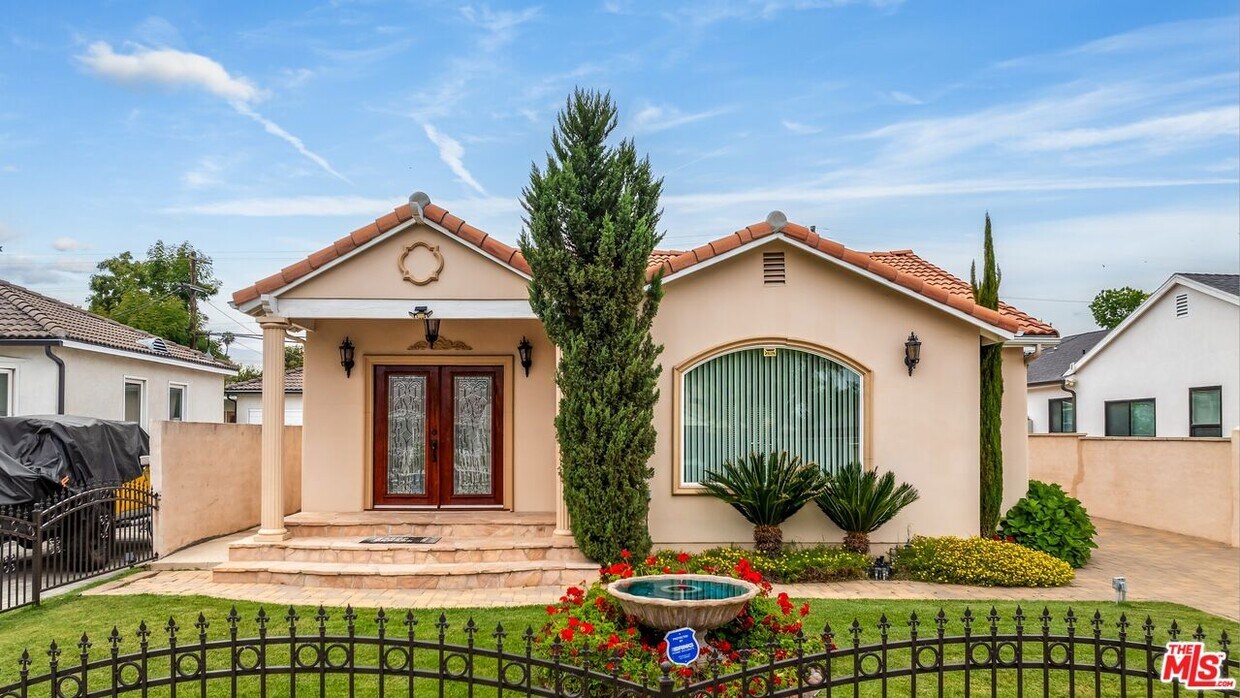 Foto principal - 4937 Hesperia Ave