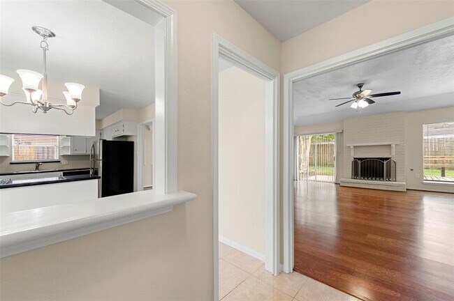 Foto del edificio - 10327 Greencreek Dr