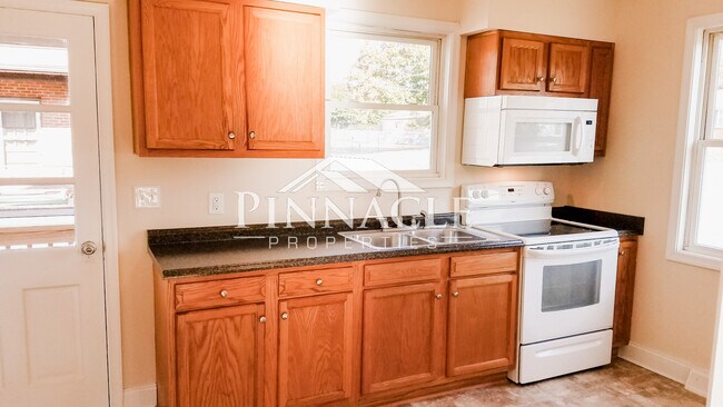 kitchen - 103 Roberts Ave