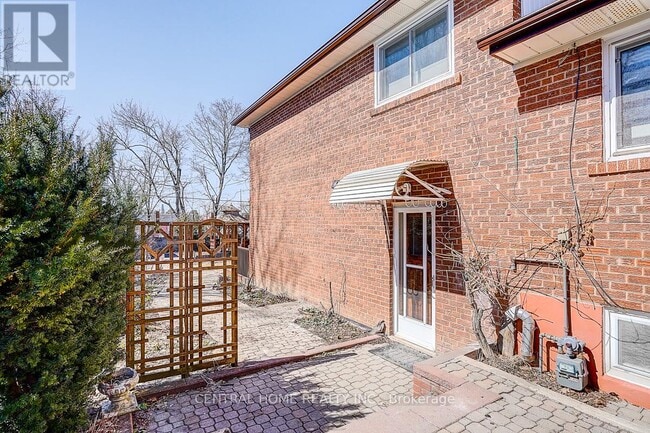 Building Photo - 36 Sherwood Forest Dr