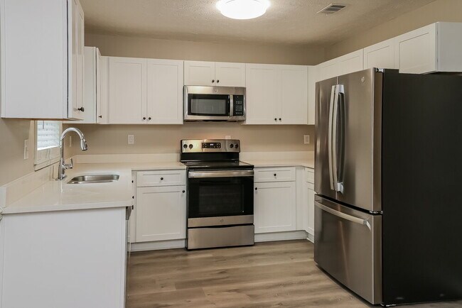 Foto del edificio - 4624 N View Rd NW