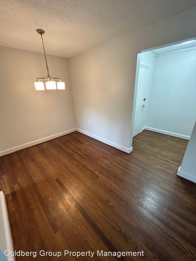 Foto del edificio - 2 br, 1 bath House - 7630 Tomlinson Ave #26