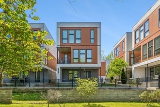 Building Photo - 110 Oceola Ave