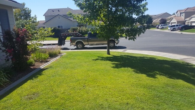 Foto del edificio - 4 Bedroom Home