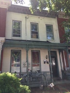 Primary Photo - 1305 W Cary St
