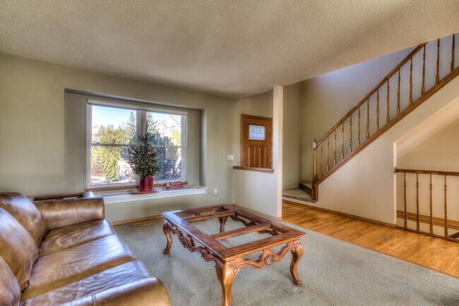 Foto del edificio - Gleneagle - 5 beds 3 1/2 bath. Mountain Vi...
