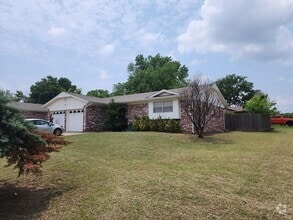 Building Photo - 1 Cheyenne Dr