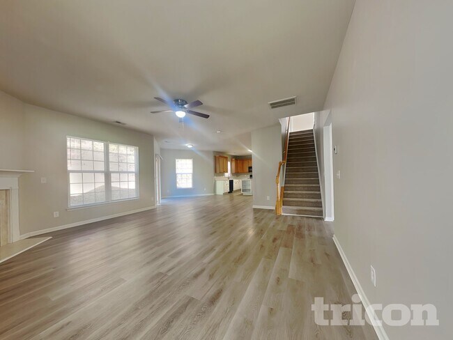 Building Photo - 16117 Long Talon Way