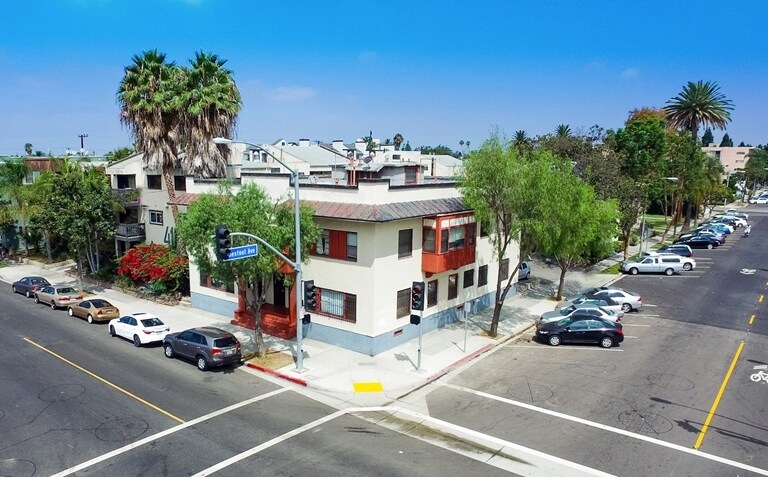 Primary Photo - 401-409 W 4th St