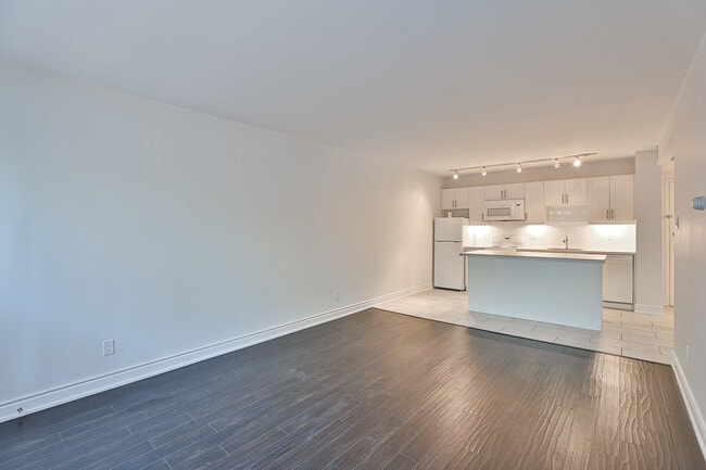 1-Bed Open Concept - 637SF - 494 Avenue Rd
