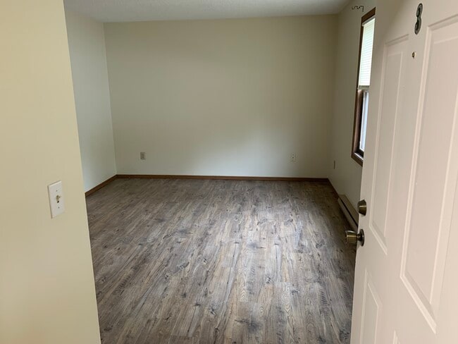 Building Photo - 1112 Devney Dr