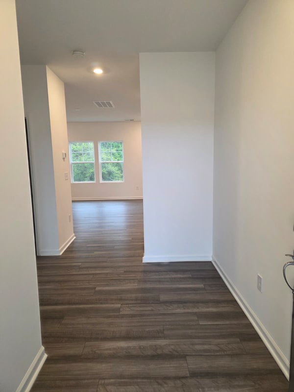 Building Photo - 528 Venetian Dr