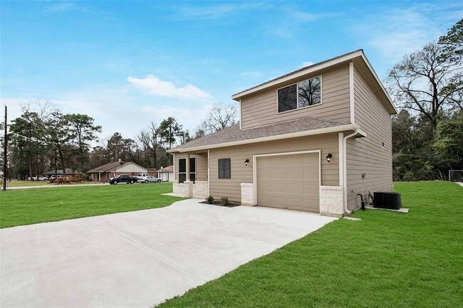 Building Photo - 22074 Heatherwood Dr