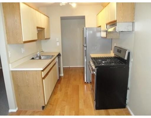 15 Regency Park Dr Unit 15, Agawam, MA 01001 - Condo for Rent in Agawam