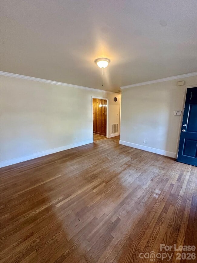 Building Photo - 4520 Holbrook Dr