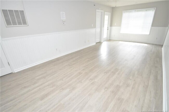 Foto del edificio - 1500 Graduate Ln