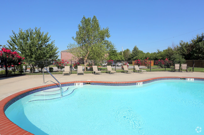 Piscina - Berryfield Apartments