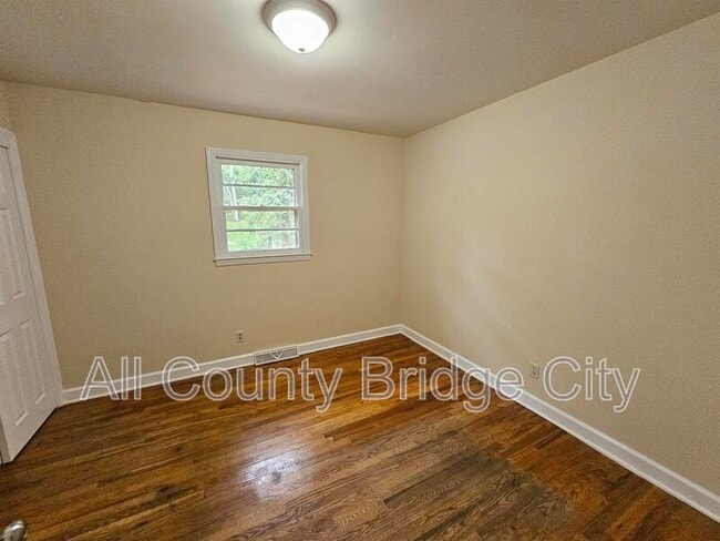 Building Photo - 112 Sunrise Ln