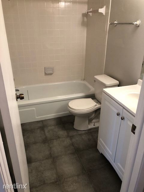 Building Photo - 2 br, 2 bath Condo - 8151 Blind Pass Rd