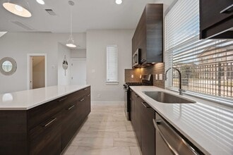 Building Photo - 2314 Gagne St