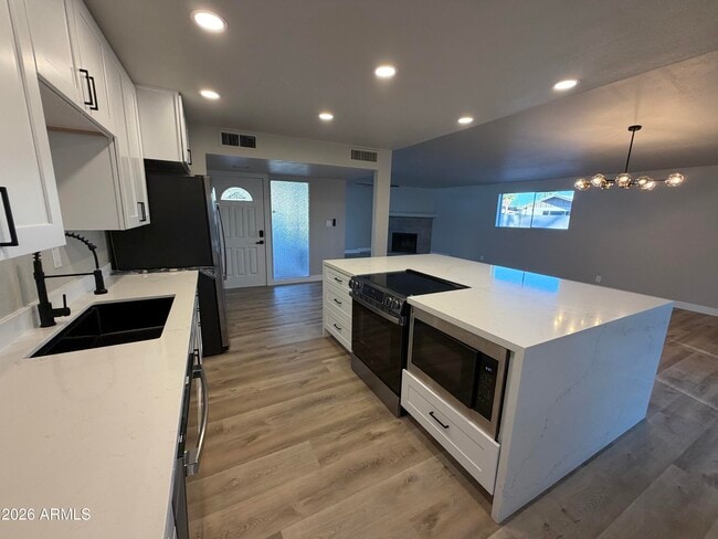 Foto del edificio - 5420 N Granite Reef Rd