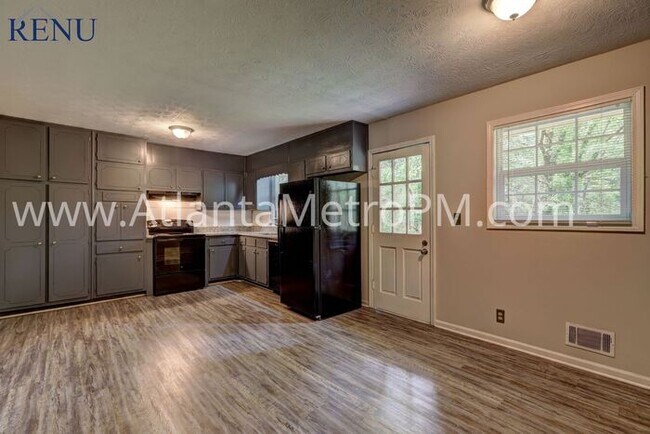 Foto del edificio - Available Now!