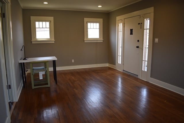 Living room/dining room area - 1422 W 66th St