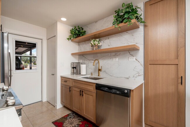 Foto del edificio - 4924 N Woodmere Fairway