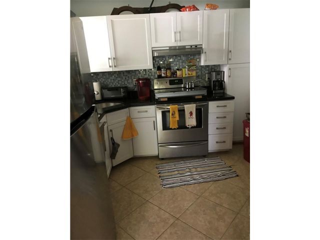 Primary Photo - 4689 NW 22nd St