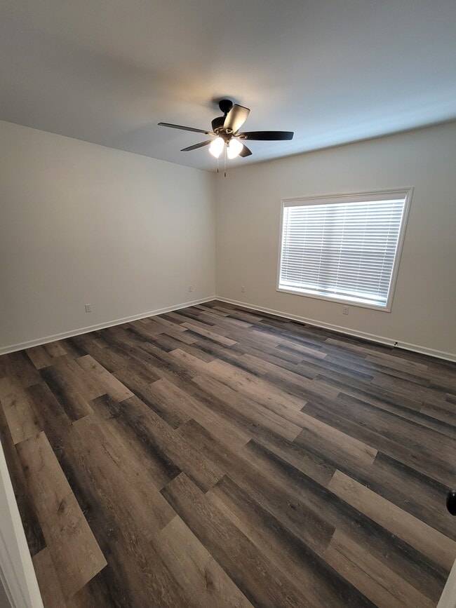 Building Photo - 307 W Blair Ave