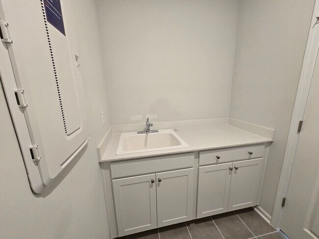 Building Photo - 3 BR/2BA | Newly Renovated Single Family Home | 2-Car Garage Parking | Large backyard| In Carolin...