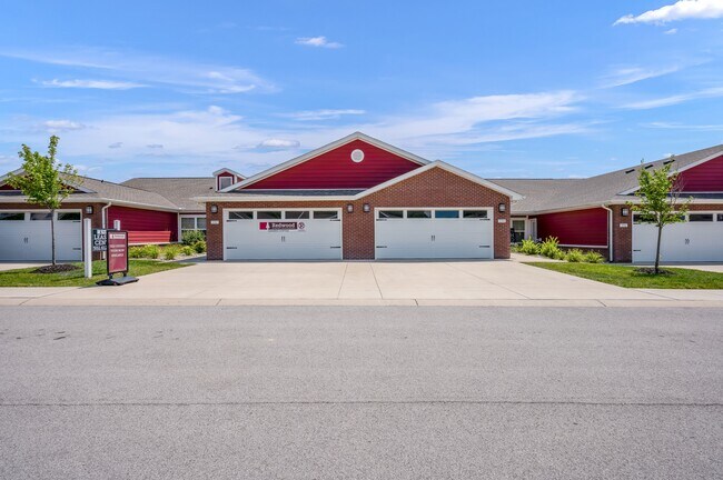 Building Photo - Redwood Louisville Bardstown Bluff Road