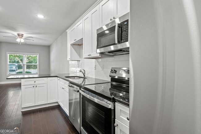 Building Photo - 1270 Binghampton Cir
