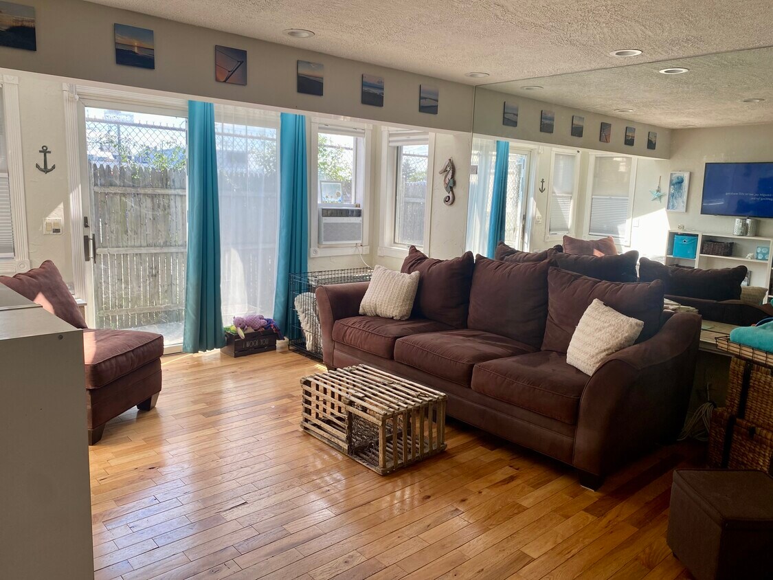 7 Shea St Unit A, Salisbury, MA 01952 Condo for Rent in Salisbury, MA