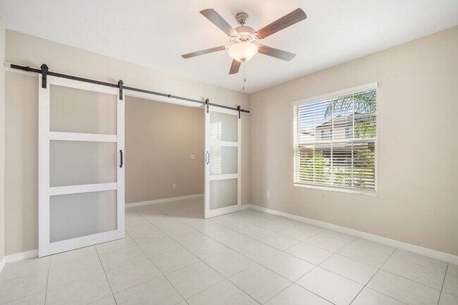Building Photo - Newer Construction Rental with Open Layout...