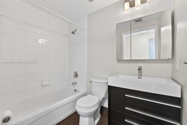 Building Photo - 50 Menores Ave