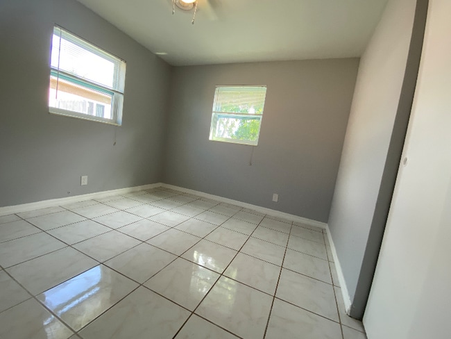 Foto del edificio - 2608 NW 65th Ave