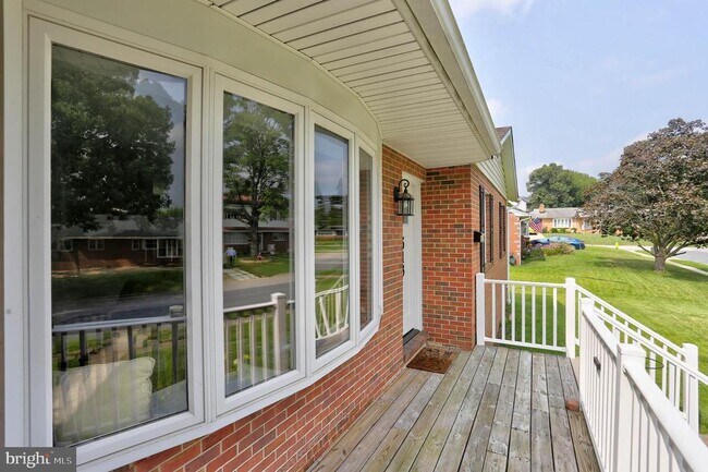 Foto del edificio - 513 Oak Grove Rd