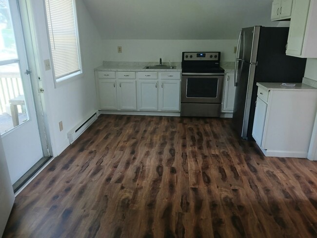 Building Photo - 1261 NY-7
