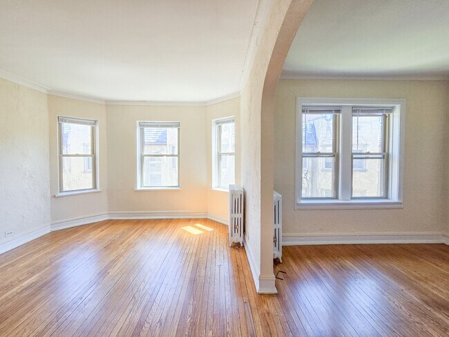 Foto del edificio - 1430 W Farwell Ave