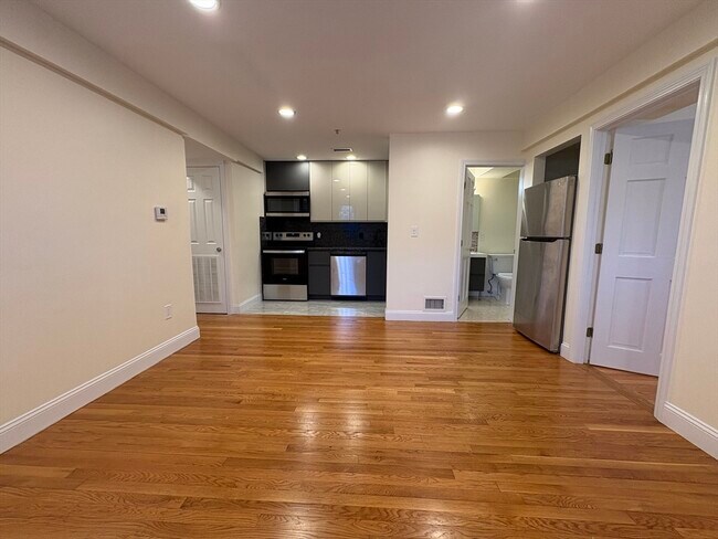 Foto del edificio - 1801 Beacon St