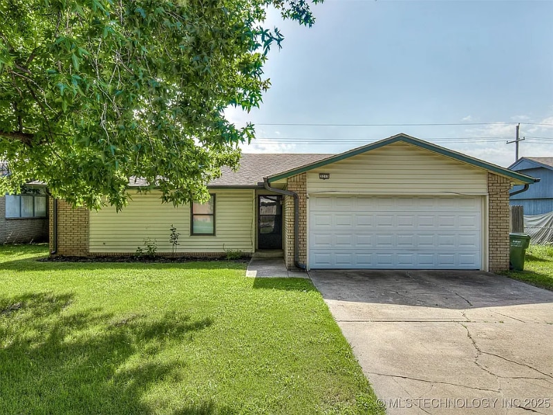 Primary Photo - 3213 S 217th E Ave