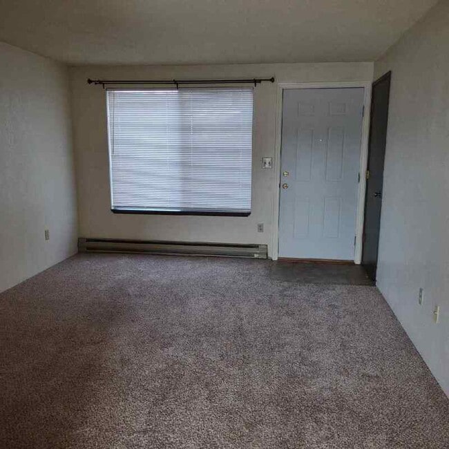 Foto del edificio - 303 NW Tumlin Ave