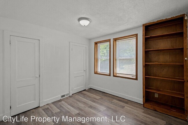 Foto del edificio - 2 br, 1 bath House - 2433 Woodward Avenue