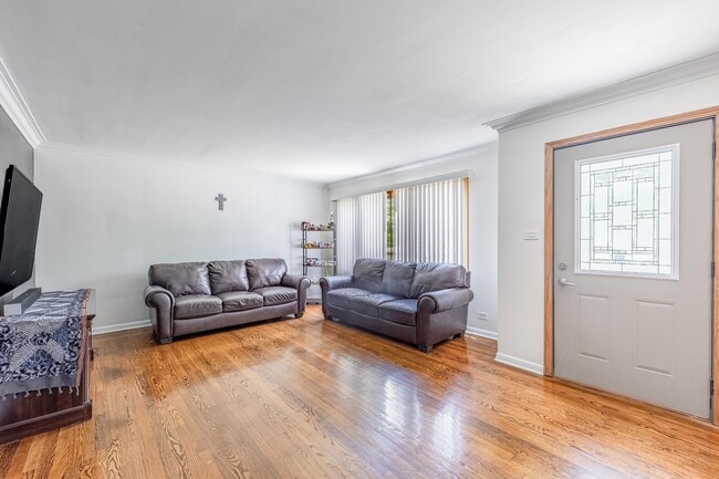 Foto del edificio - 10549 Oak Park Ave