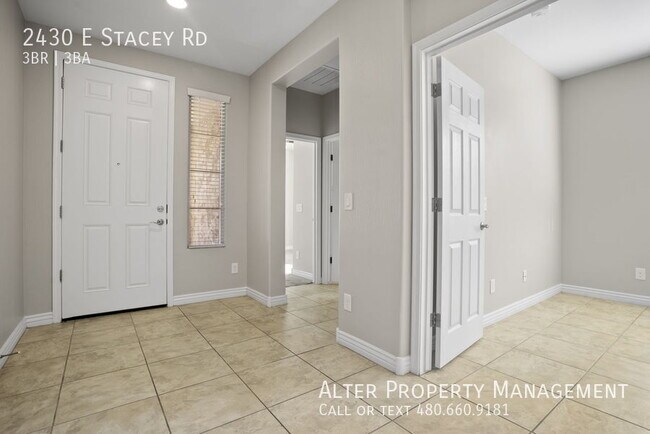 Foto del edificio - 2430 E Stacey Rd