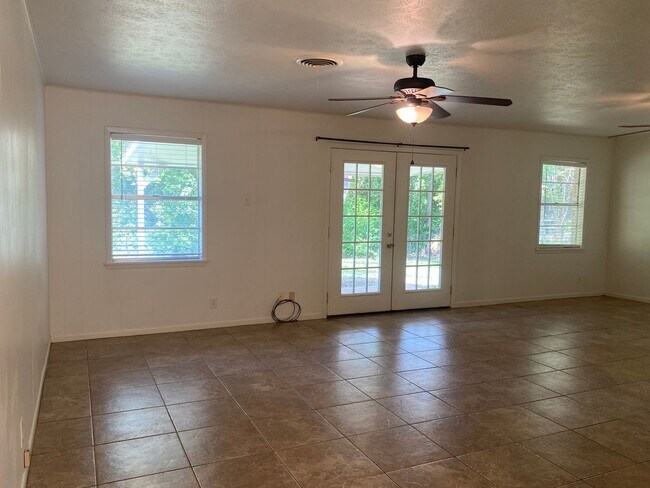 Foto del edificio - 3 BEDROOM, BELTON ISD
