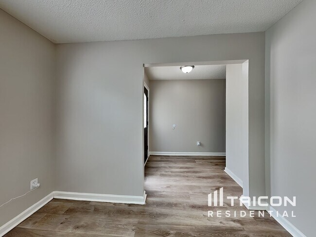 Building Photo - 2121 Serenity Dr NW