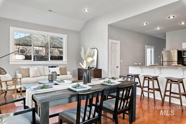 Foto del edificio - 2216 S Longmont Ave