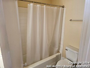 Building Photo - 1120 W Woodlawn Ave